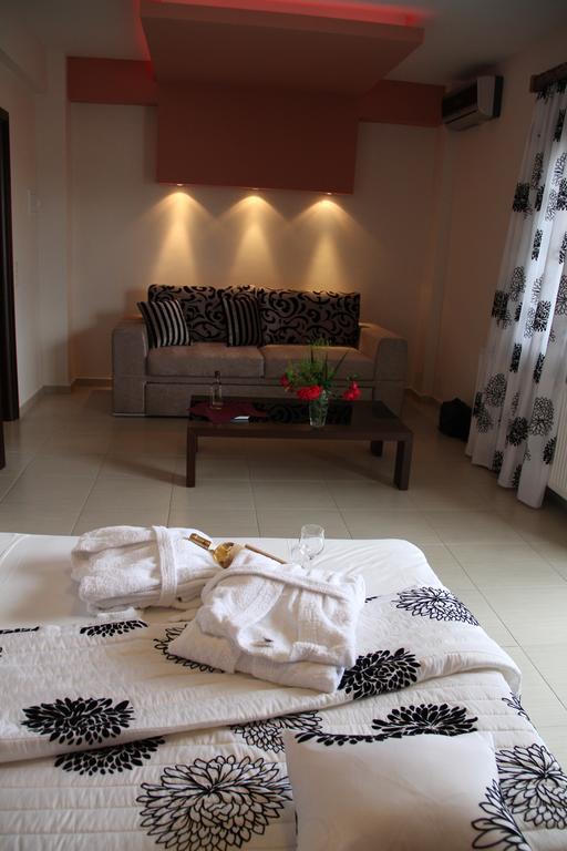 Viktoria Hotel Paralía الغرفة الصورة