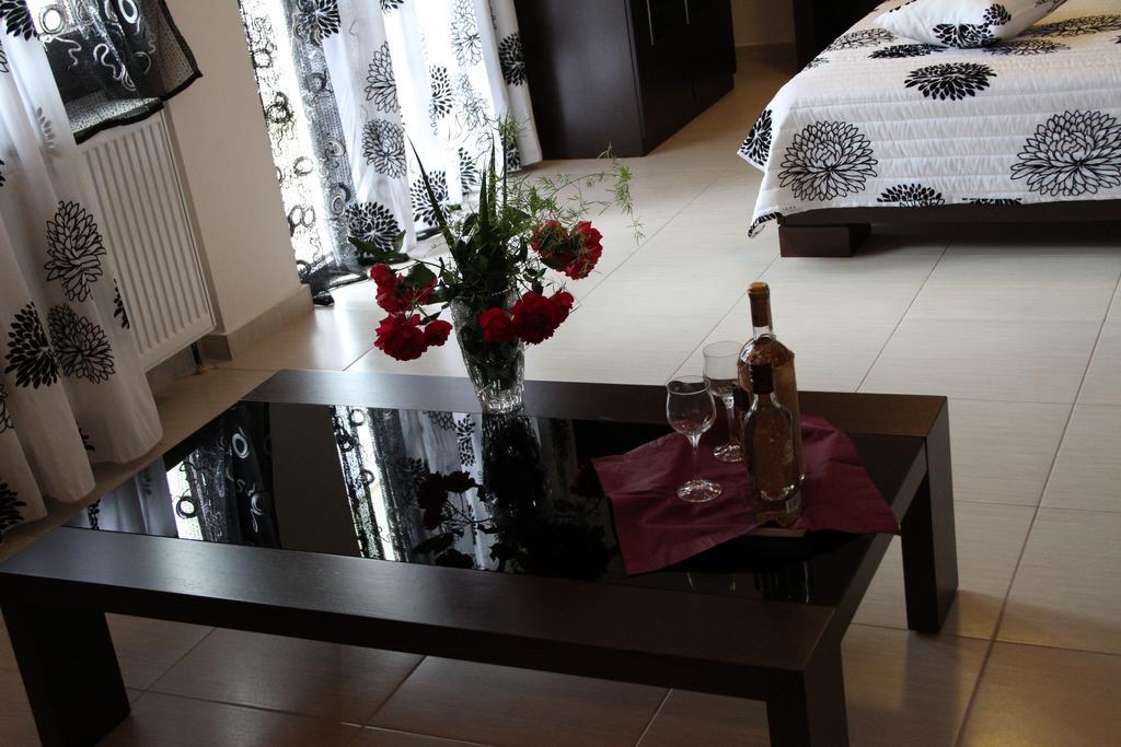 Viktoria Hotel Paralía الغرفة الصورة